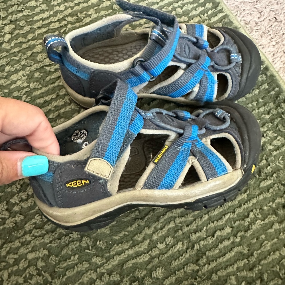 KEEN Kids Blue Sandals sz 10 toddler waterproof washable outdoor hiking shoes